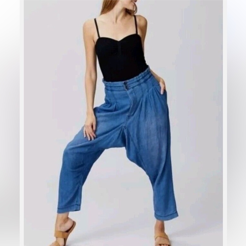 Free People We The Free “Mover and Shaker” Paper Bag Pants. Very oversized. EUC - Picture 5 of 6